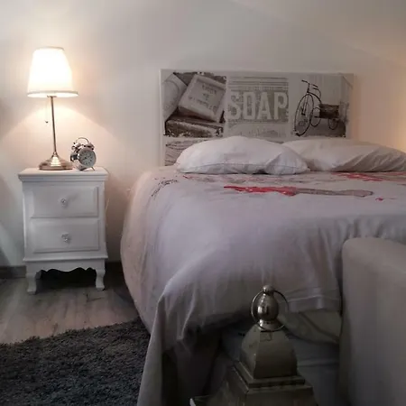 Le Cabanon De Lea Апартаменты