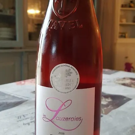 Le Cabanon De Lea Тавель