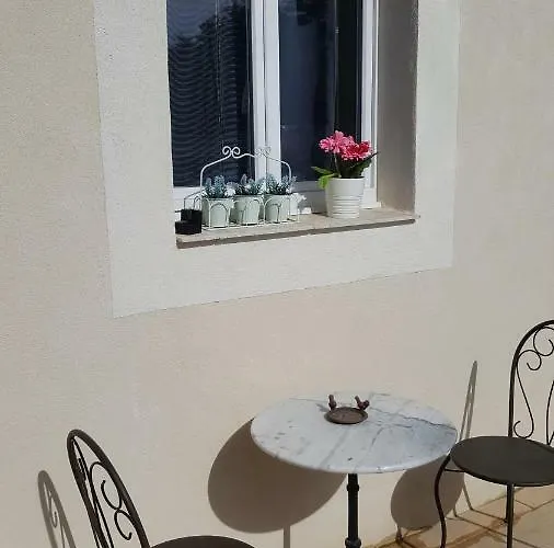 Le Cabanon De Lea Apartmán Tavel