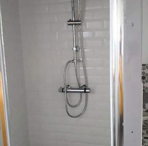 Le Cabanon De Lea Tavel